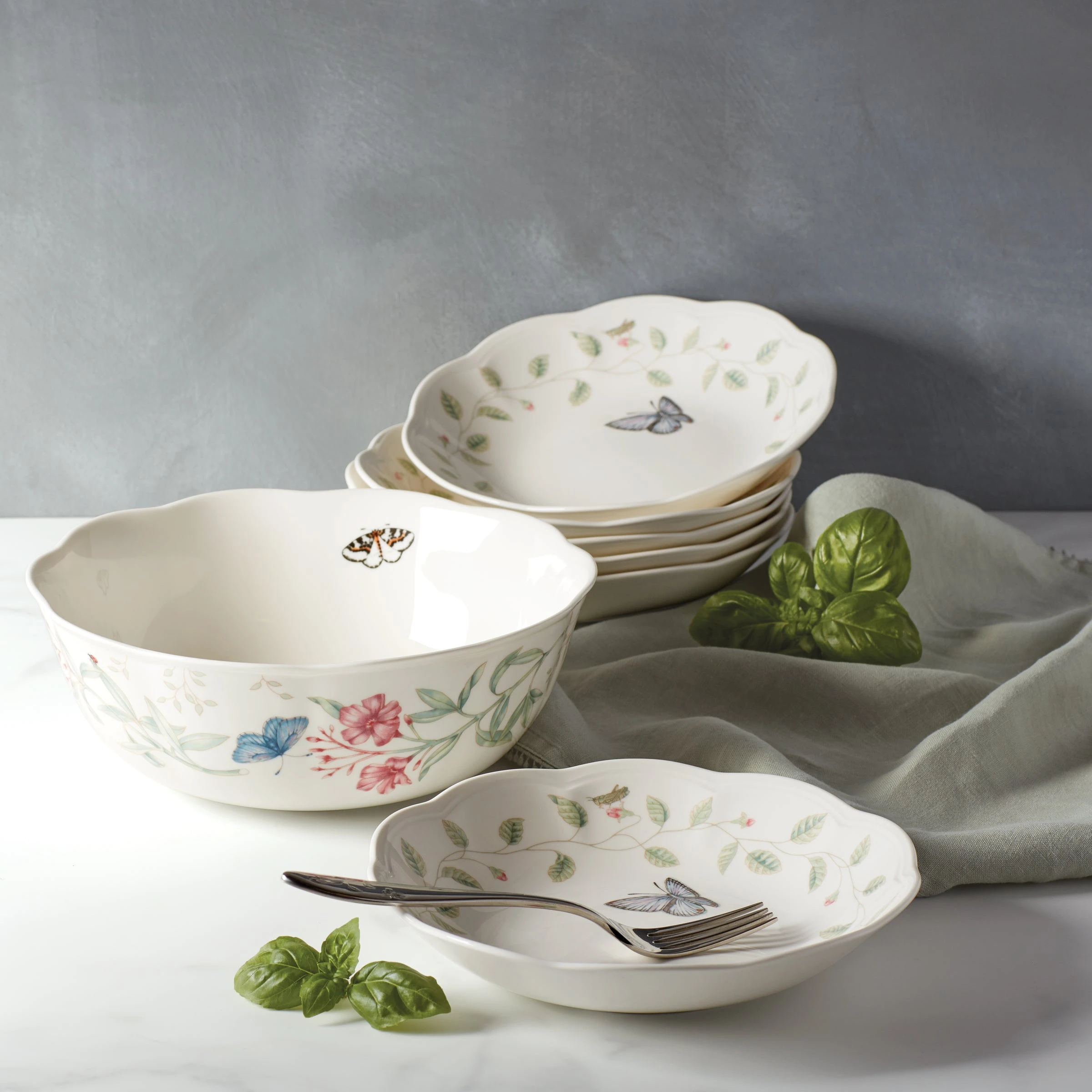 Lenox Butterfly Meadow 7-Piece Bowl Set 4 Lenox Butterfly Meadow 7-Piece Bowl Set - Image 2