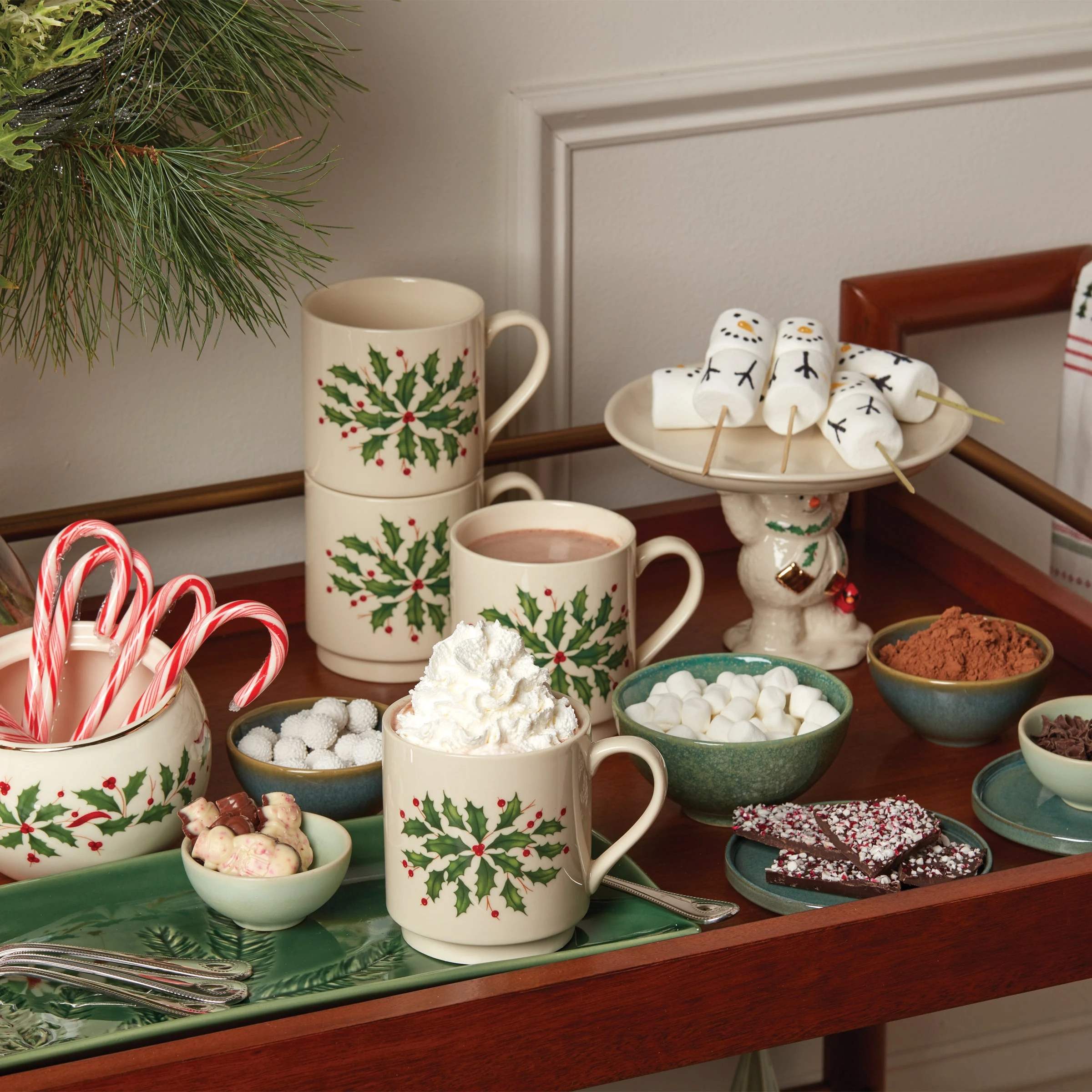 Lenox Hosting The Holidays 4-Piece Stackable Mug Set 4 Lenox Hosting The Holidays 4-Piece Stackable Mug Set - Image 2