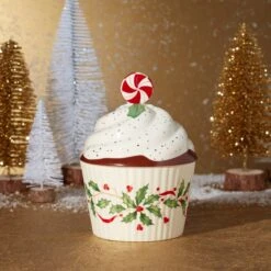 Lenox Hosting The Holidays Bakeshop Cupcake Candy Dish 11 Lenox Hosting The Holidays Bakeshop Cupcake Candy Dish -Lenox Shop 886642 LHOL 23 FEA 1 GG