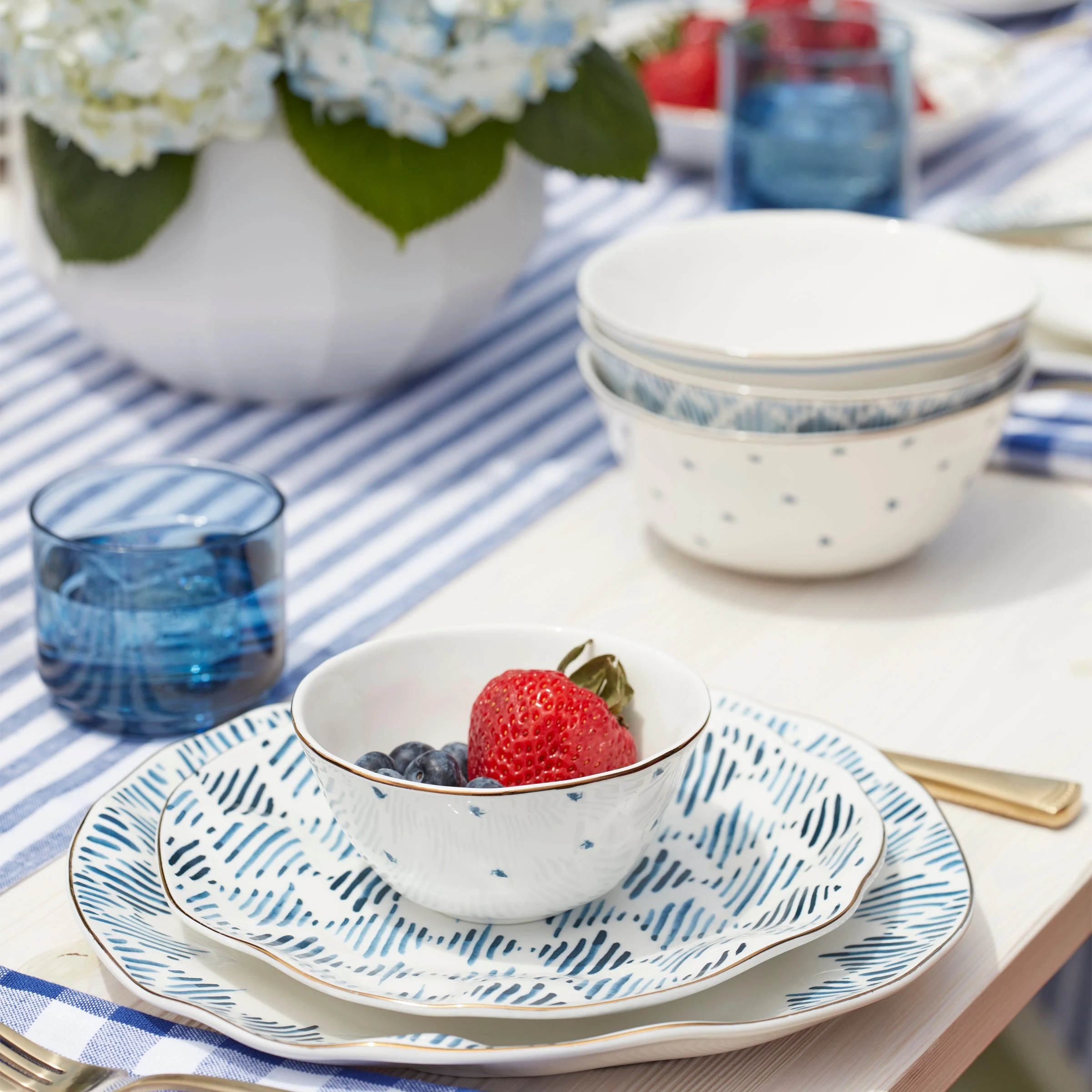 Lenox Blue Bay 4-Piece Dessert Bowl Set 5 Lenox Blue Bay 4-Piece Dessert Bowl Set - Image 3