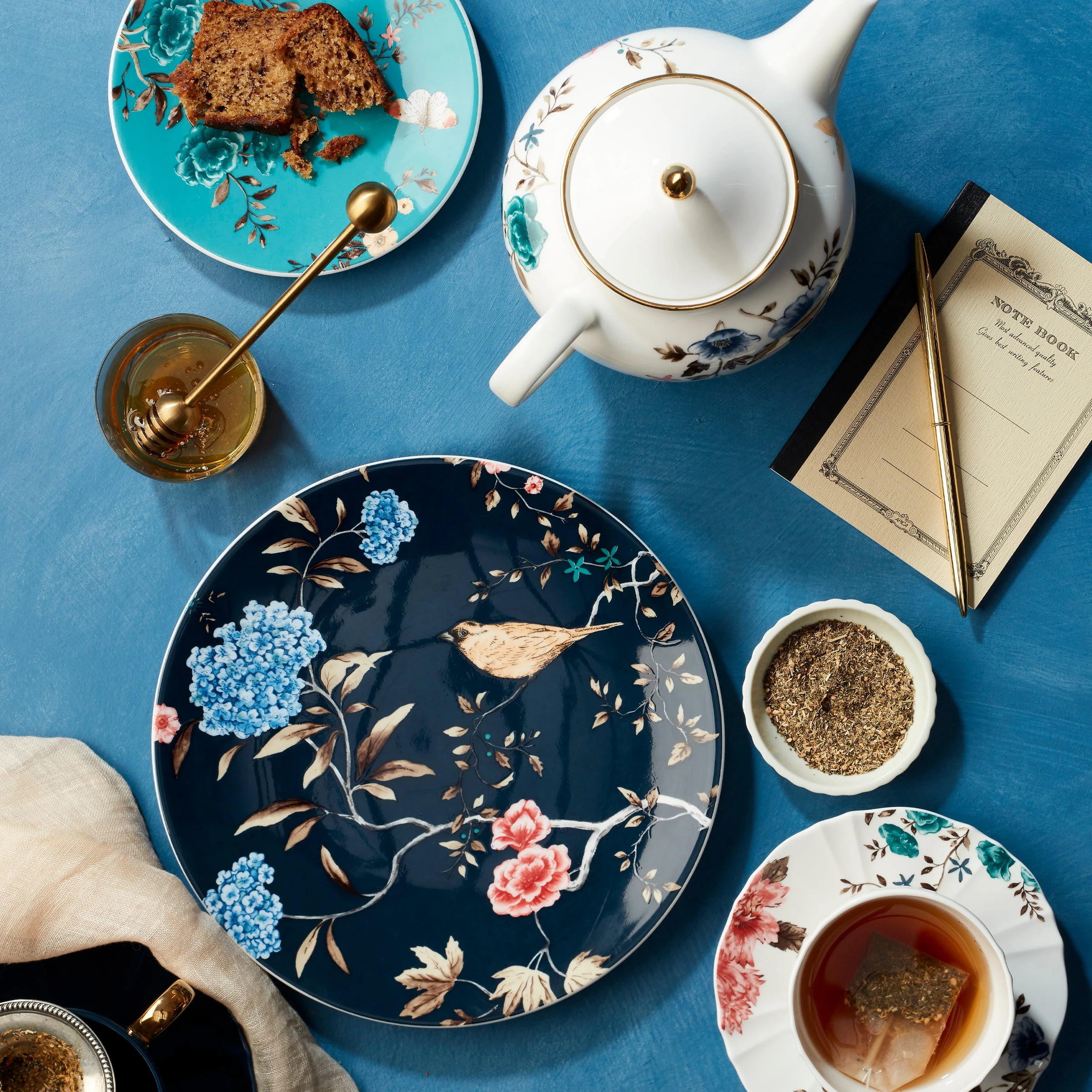 Lenox Sprig & Vine Set Of 4 Accent Plates 7 Lenox Sprig & Vine Set Of 4 Accent Plates - Image 5