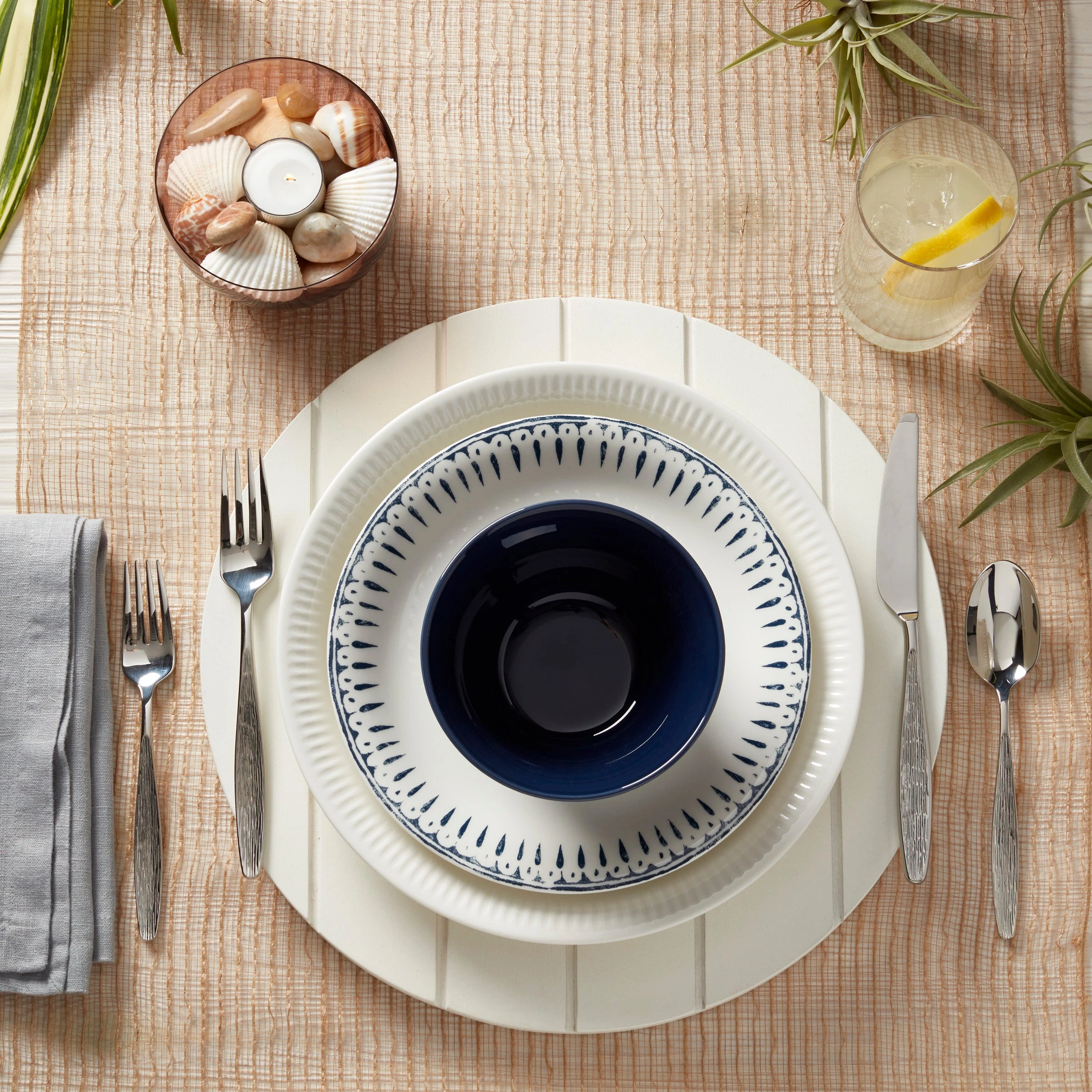 Lenox Profile Porcelain 4-Piece Accent Plate Set 5 Lenox Profile Porcelain 4-Piece Accent Plate Set - Image 3