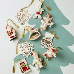 Lenox 2023 Gingerbread Man Ornament 12 Lenox 2023 Gingerbread Man Ornament -Lenox Shop 894432 894425 894447 894422 894433 894437 894441 894428 894427 894443 LHOL F23 1