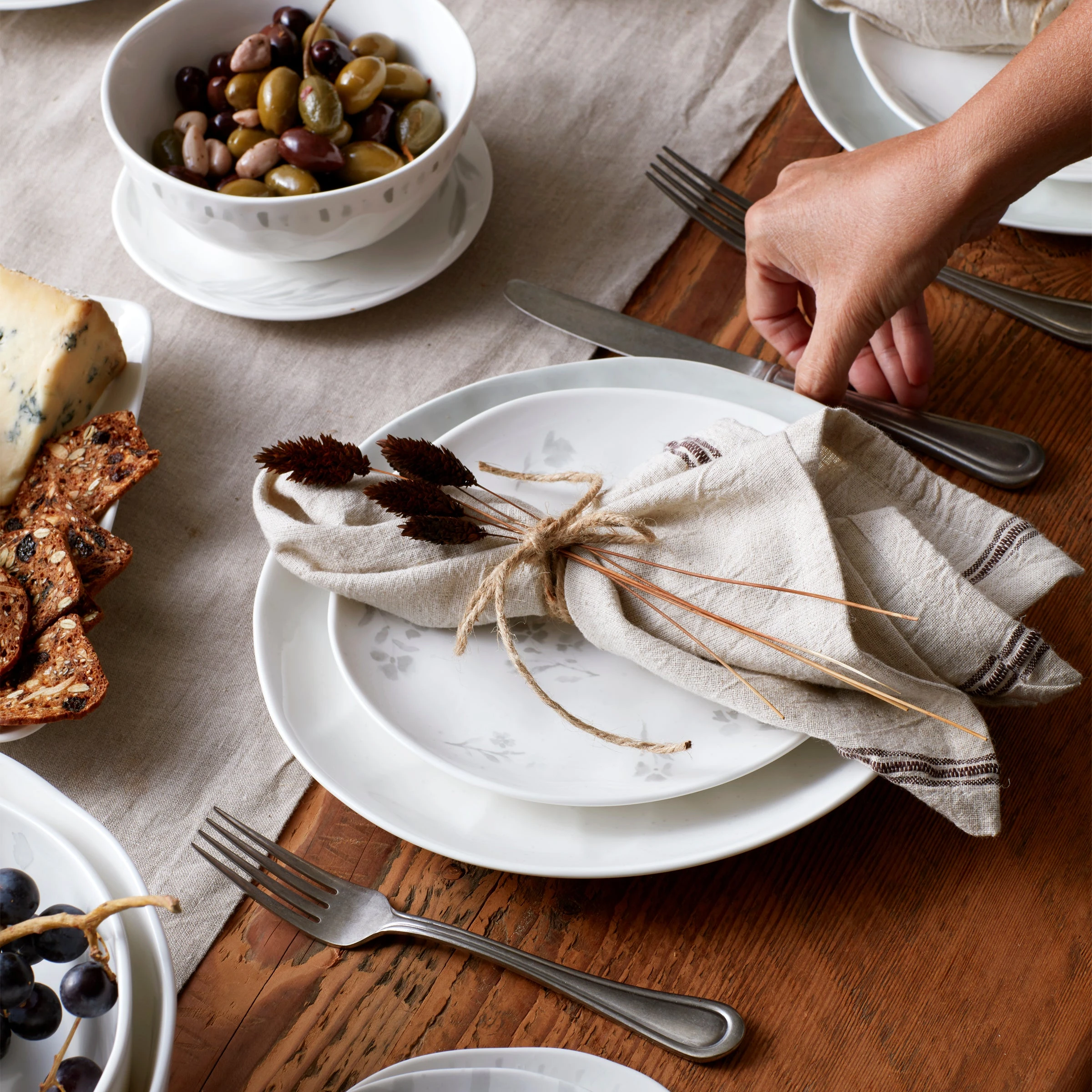 Lenox Oyster Bay Assorted Accent Plates, Set Of 4 6 Lenox Oyster Bay Assorted Accent Plates, Set Of 4 - Image 4