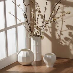 Lenox Facets Cylinder Vase -Lenox Shop 894793 894726 894529 LNP F22 FEA 3 c892b6a1 9725 4cfb be63 bb4df5aecd27